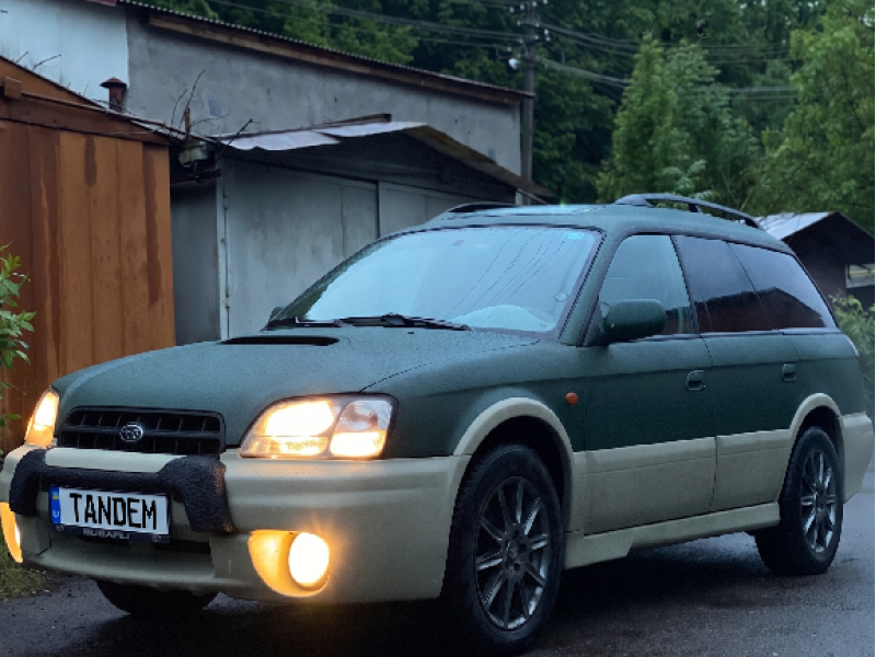 Subaru Outback в покритті RAPTOR: оливково-сірий RAL 7002 та ялицево-зелений RAL 6009