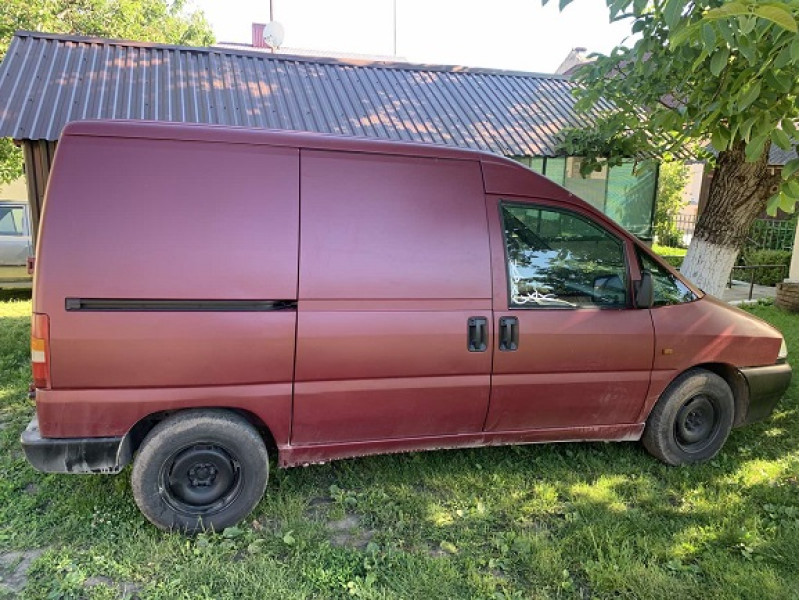 Fiat Scudo у кольорі RAL 3005