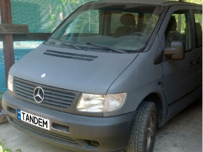 Mercedes Vito в кольорі RAL 7024 Графітовий сірий