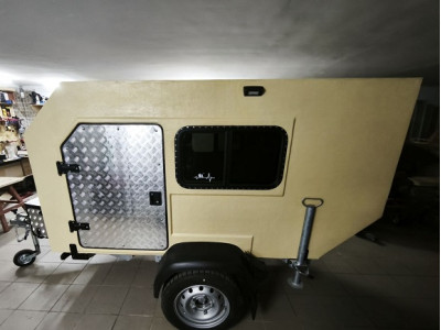 Причіп для подорожей у RAL 1001 Бежевий