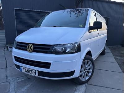 Volkswagen Transporter T5 у кольорі RAL 9010 Білий