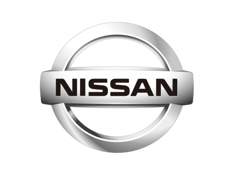 Де знайти код фарби на Nissan