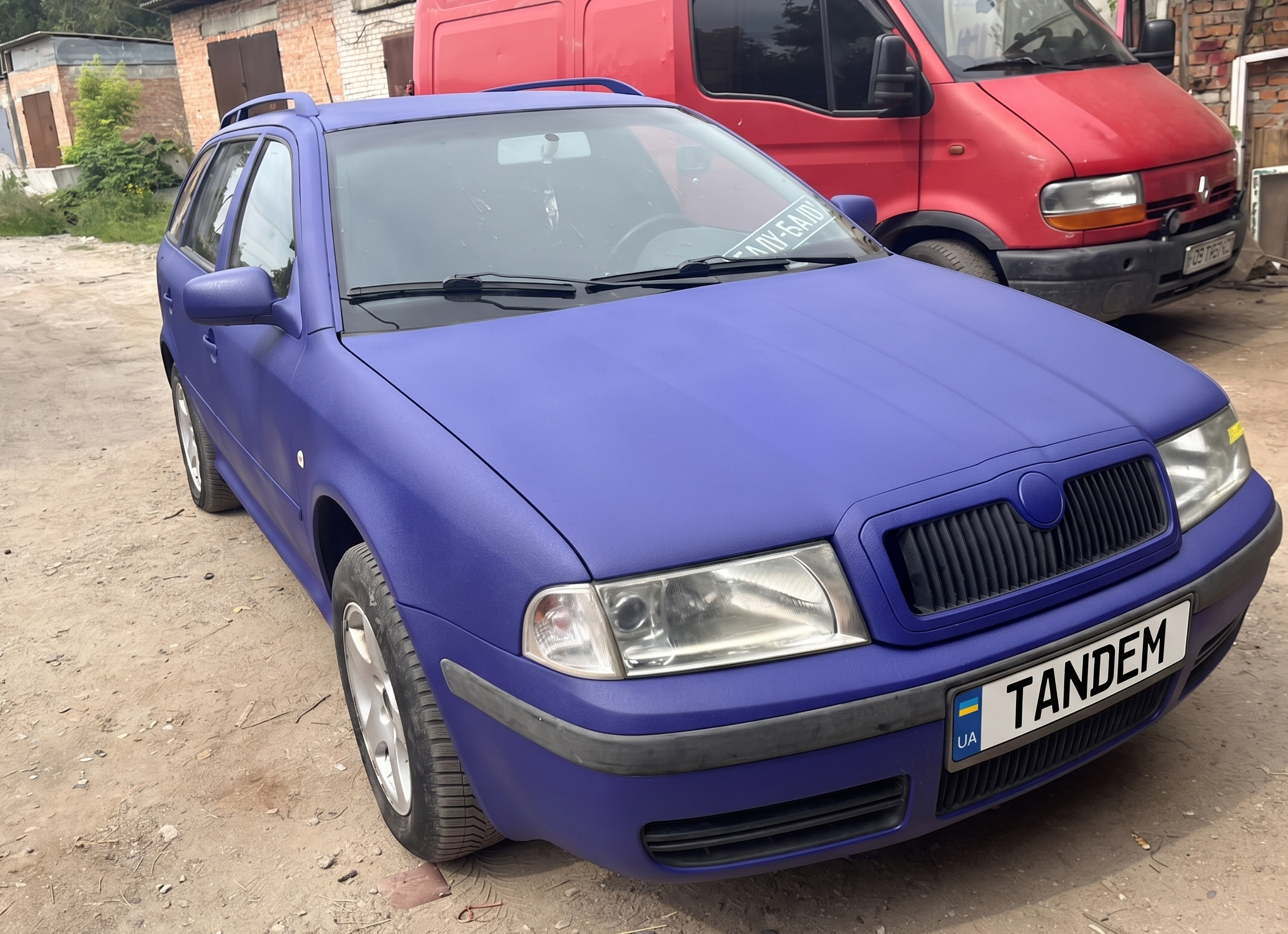 синій раптор для авто